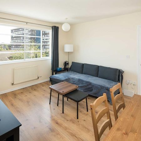 2Bd London Flat - City Buzz & Parkside Serenity Apartment Bagian luar foto